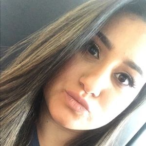 Meet your Posher, Kassandra